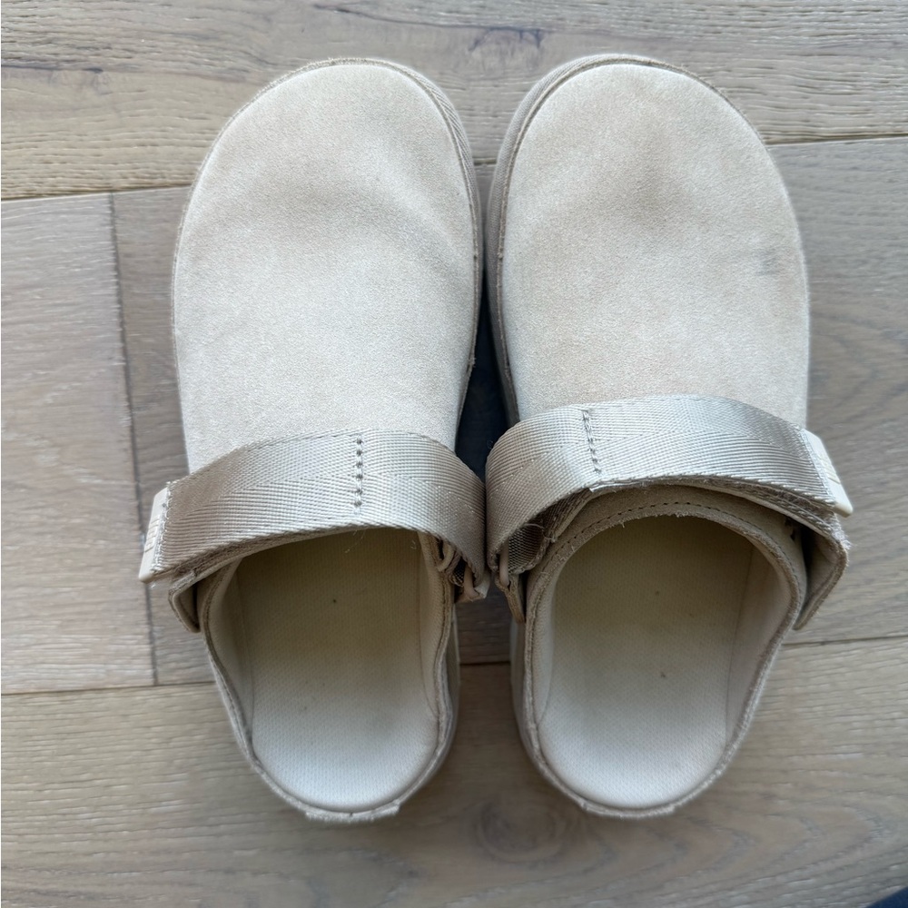 UGG Tan Goldenstar Clogs